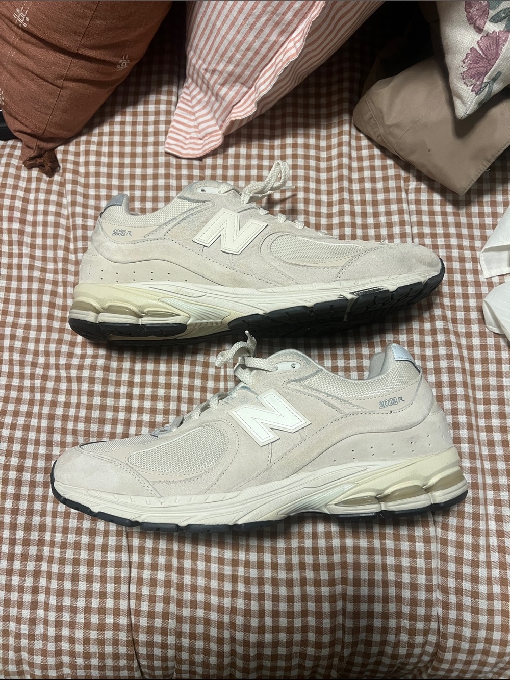 New Balance 2002R